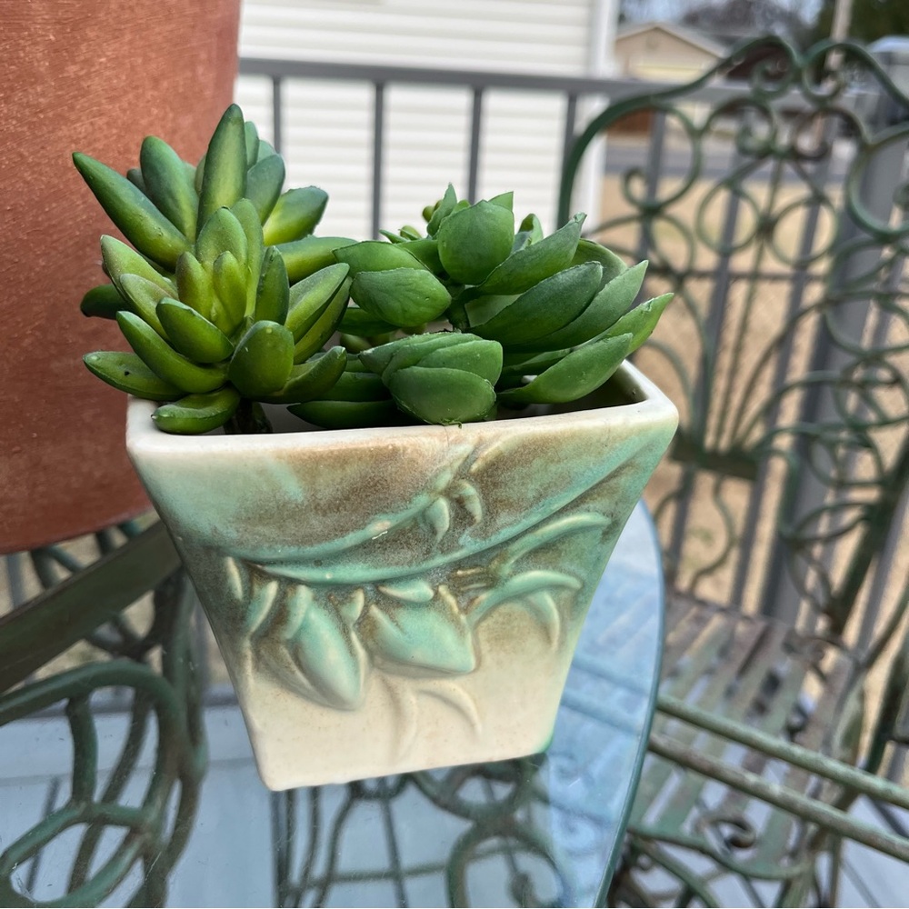 Vintage McCoy small planter